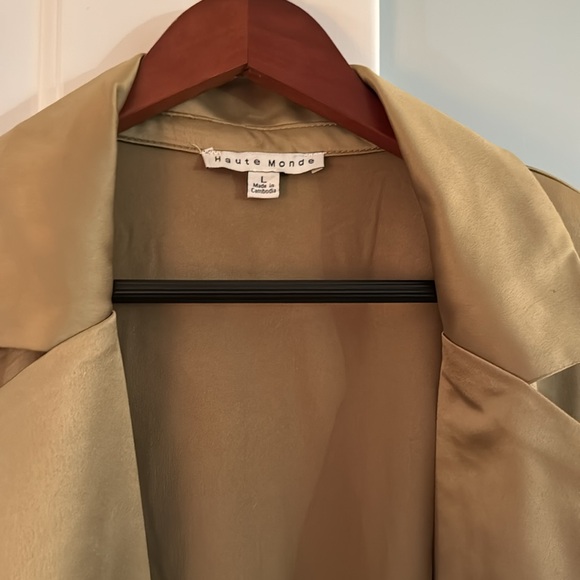 108 - Light Olive Satin Kimono Trench - Picture 4 of 4